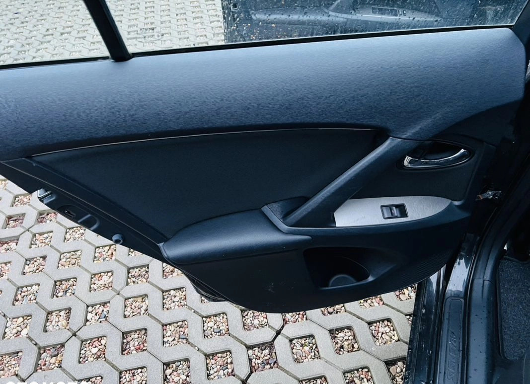 Toyota Avensis cena 29500 przebieg: 207000, rok produkcji 2009 z Ostrołęka małe 436